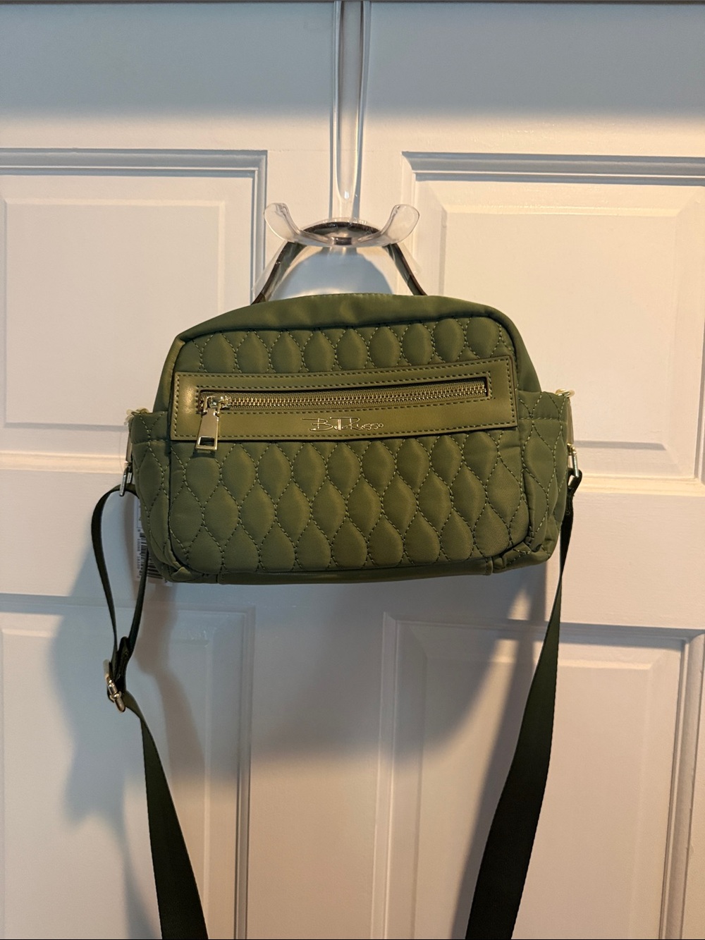 Quilted Olive Green Crossbody Bag with Front Zip Pocket